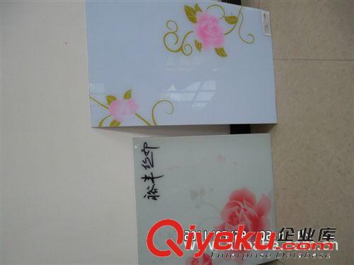 壓制玻璃 廠家供應(yīng)壓制玻璃汽車(chē)燈罩