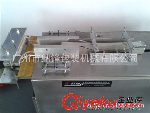 透明三維包裝機(jī) 供應(yīng)btb-A半自動(dòng)透明膜三維包裝機(jī) 透明膜包裝機(jī) 皂袋包裝機(jī)原始圖片3