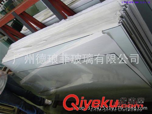 建筑玻璃 供應(yīng)耐高溫硼硅燈具鋼化玻璃