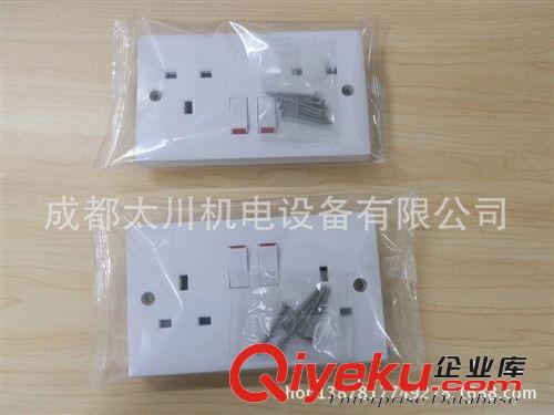 食品包裝機(jī) 成都{n1}施耐德開關(guān)包裝機(jī)、西門子開關(guān)線盒包裝機(jī)原始圖片2