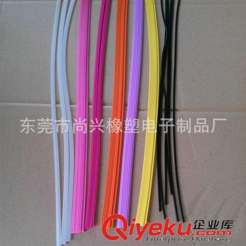 硅膠條  廠家定做 優(yōu)質(zhì)硅膠異型密封條 彩色汽車硅膠異型條原始圖片2