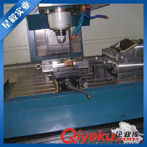塑膠模具 廠家熱銷(xiāo) 塑膠玩具模具遙控器系列 塑膠模具產(chǎn)品