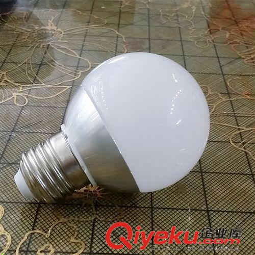 藍盈LED球泡燈 專業(yè)廠家大量熱銷5w球泡燈閃光銀色led球泡燈品質(zhì)保證3W5W全球泡原始圖片2