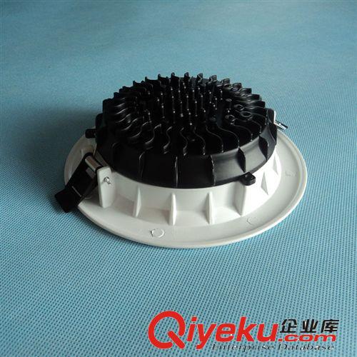 LED壓鑄筒燈 廠家熱銷LED筒燈 13W  LED天花防霧筒燈外殼套件 壓鑄散熱件原始圖片3