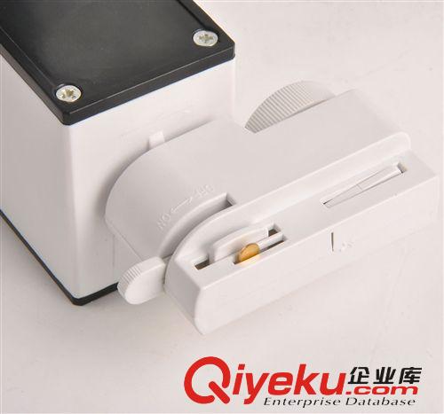 瑞彥COB軌道燈 工廠批發(fā) COB軌道燈 COB 射燈 展廳 服裝店 COB燈