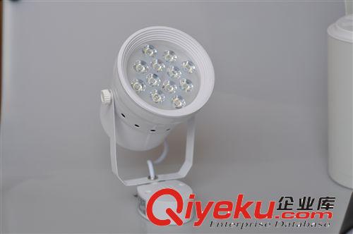 精品推薦 廠家批發 服裝店專用LED導軌燈18W LED道燈軌道燈原始圖片2