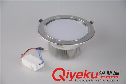 LED筒燈 供應(yīng)天花筒燈4寸7W 嵌入式筒燈9W 大功率筒燈12W