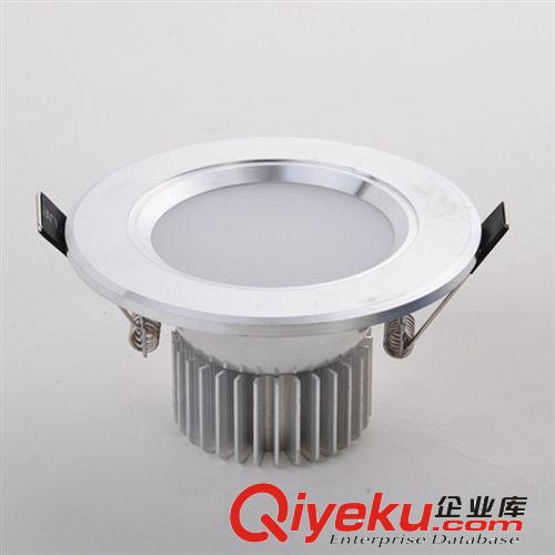 LED蠟燭燈 tj供應(yīng)新款2W 4W防鎢絲燈泡  透明超亮360度發(fā)光LED燈絲拉尾泡