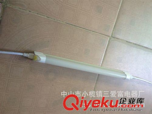 led日光管 廠家批發(fā) t5一體led日光管  led節(jié)能日燈 led節(jié)能燈管批發(fā)小原始圖片3