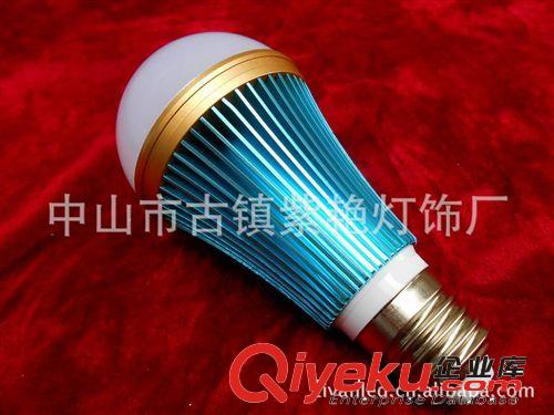 LED球泡燈 7WLED球泡燈長(zhǎng)125MM球泡寬60MMLED球泡7W球泡鋁外殼01