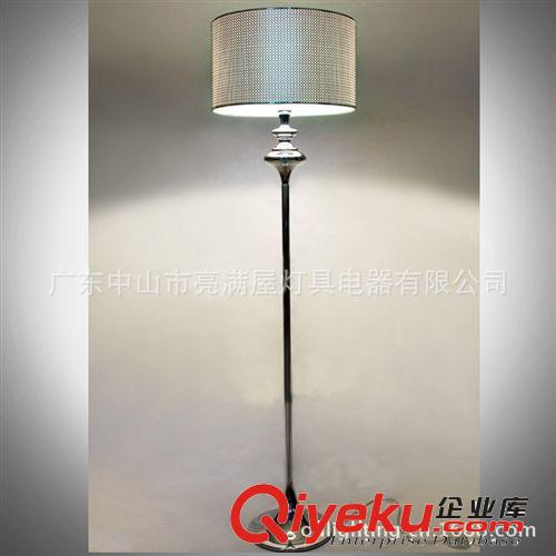簡(jiǎn)約落地?zé)?歐式燈，廠家直銷白色烤漆客廳歐式落地?zé)?家居時(shí)尚燈飾燈具批發(fā)