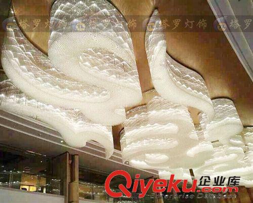酒店工程水晶燈飾專區 廠家定制酒店宴會大廳吸頂燈飾水晶玻璃祥云花朵造型非標工程燈具