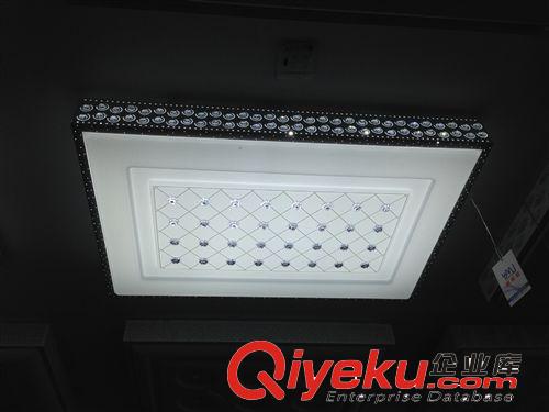 現代鐵藝吸頂燈 廠家批發LED壓克力吸頂燈鐵藝燈 客廳房間燈具 現代吸頂燈