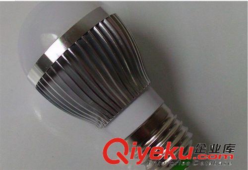 led球泡燈 蠟燭燈 拉尾燈 節(jié)能新款大功率led 7W 車鋁球泡燈 室內(nèi)燈 燈具系列原始圖片3