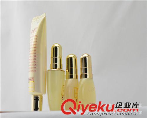 護膚產(chǎn)品代加工 眼部用品灌裝原料 消魚尾紋 眼部護理化妝品OEM加工廠原始圖片2