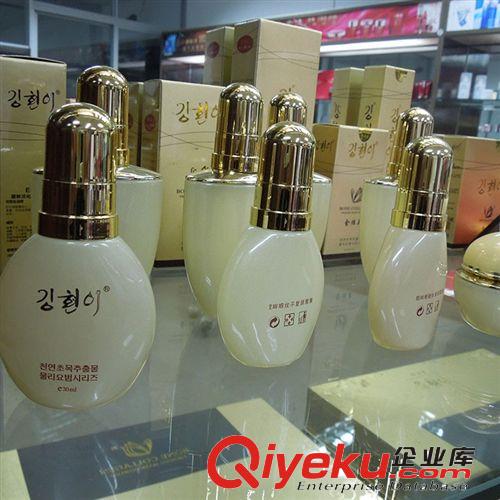 護(hù)膚產(chǎn)品代加工 凈色靚膚潔面乳系列套裝 深層清潔提亮膚色 東莞化妝品OEM加工廠原始圖片3