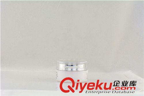 明星特色產(chǎn)品加工 東莞化妝品oem貼牌加工優(yōu)勢多 晶澈美白補(bǔ)水精華霜 保濕面霜清爽原始圖片2