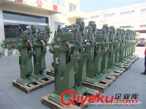 旋鉚機(jī) 鴻達(dá)鉚釘機(jī) 氣壓式鉚釘機(jī) 專業(yè)生產(chǎn) 質(zhì)量品質(zhì)有保證