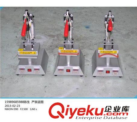 手動燙畫機 廠家直銷 熱轉(zhuǎn)印機器 胸標(biāo)機燙標(biāo)機 手動燙畫機 燙印機原始圖片2