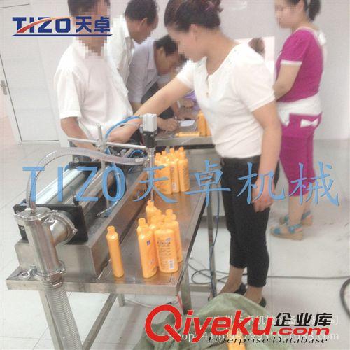 灌裝機(jī)械系列 廣州灌裝機(jī)設(shè)備生產(chǎn)廠家 半自動(dòng)灌裝機(jī)器 洗潔精灌裝機(jī)原始圖片3