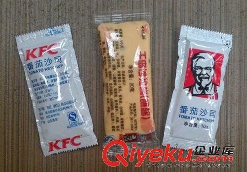液體膏體醬料包裝機 廣州供應-小袋番茄醬沙拉醬液體醬體自動包裝機原始圖片2