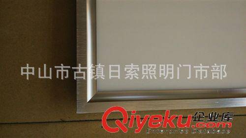 集成吊頂 現(xiàn)貨銷(xiāo)售gd600*600創(chuàng)意集成吊頂 優(yōu)質(zhì)臥室集成吊頂原始圖片2
