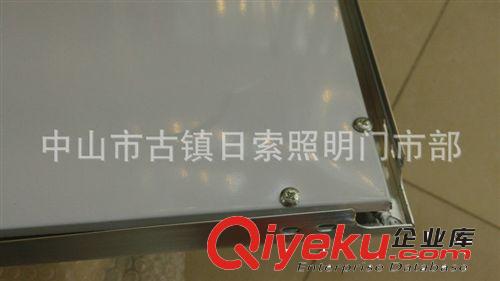 集成吊頂 現(xiàn)貨銷(xiāo)售gd600*600創(chuàng)意集成吊頂 優(yōu)質(zhì)臥室集成吊頂原始圖片3