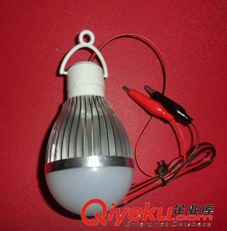 12V直流節(jié)能燈帶線帶鱷魚夾 12V球泡節(jié)能燈 CE5W出口 {gx}LED12V/36V/48V帶線夾交直流球泡LED球泡節(jié)能燈