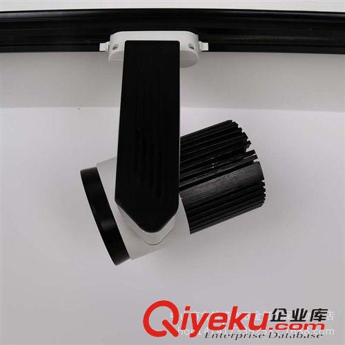 導(dǎo)軌燈 導(dǎo)軌燈30W   COB軌道燈30W 服裝店鋪裝修LED導(dǎo)軌射燈 軌道燈原始圖片2