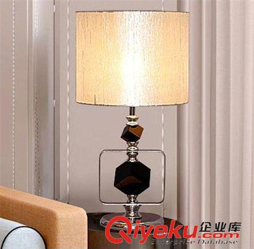 普通照明臺燈 優品 簡約歐式客廳臺燈臥室床頭禮品酒店客房現代燈飾批發H813