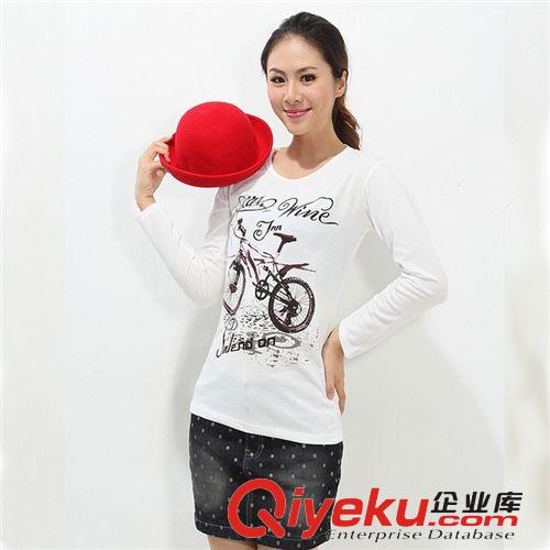 女式長(zhǎng)袖T恤，打底衫 女式長(zhǎng)袖t恤新款 秋裝新款白色女士T恤 修身卡通學(xué)生T恤廠家直銷