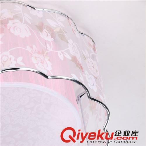 強(qiáng)力推薦 譽(yù)佳燈飾浪漫田園吸頂燈 拉絲布藝印花臥室吸頂燈原始圖片2