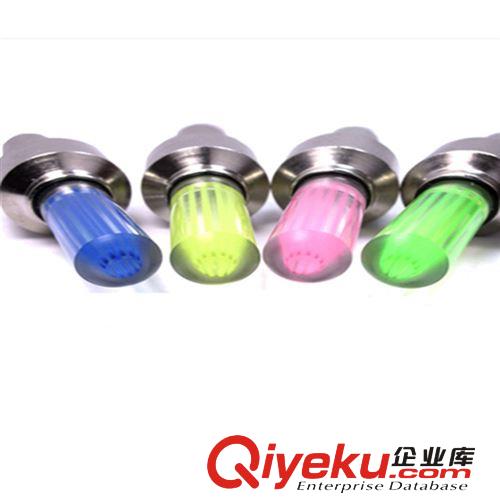 LED強(qiáng)光節(jié)能小手電自行車手電筒 戶外手電單車燈配件【廠價批發(fā)】