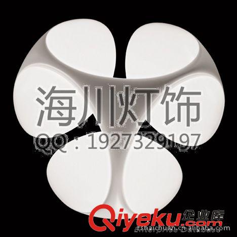 中山古鎮(zhèn)廠家專業(yè)定制意大利風格創(chuàng)意樹脂吊燈