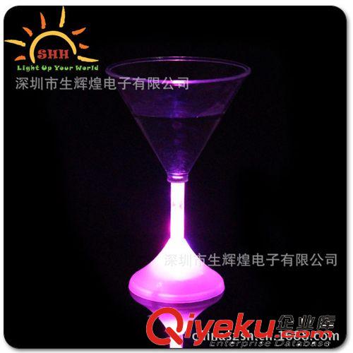 工廠直銷LED發(fā)光高腳杯 七彩閃光杯子 酒吧婚慶用品原始圖片2