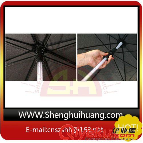廠家直銷 LED直棒發(fā)光雨傘  禮品雨傘 時尚創(chuàng)意雨傘 LED傘原始圖片3