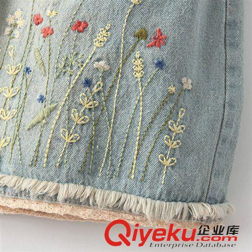 2014夏裝新款女裝 日系 刺繡小紅花抽繩牛仔短褲女 廠家直銷 903原始圖片3