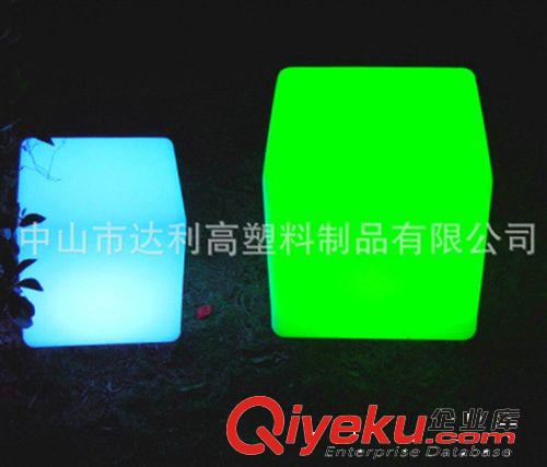 LED立方體桌子 50CM發(fā)光方桌 時尚發(fā)光桌 16色可遙控