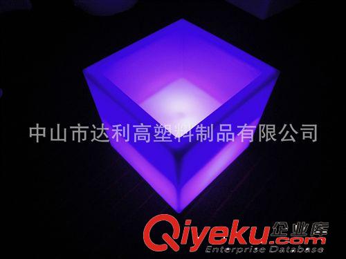 LED發(fā)光冰桶 LED立方體冰桶 PE雙層冰桶  方形酒吧冰桶原始圖片2