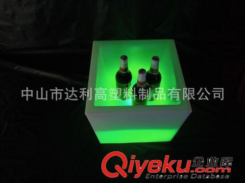 供應(yīng)LED發(fā)光冰桶 方形冰桶 立方體冰桶 {zx1}發(fā)光冰桶