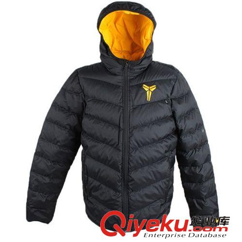 【國內外貿服裝生產(chǎn)廠家】專業(yè)生產(chǎn)法拉利戶外風衣 棉衣 復合風衣原始圖片3