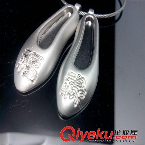 個(gè)性時(shí)尚唐裝鞋子情侶鑰匙扣 金屬logo福祿鑰匙扣 情人節(jié)禮物批發(fā)原始圖片3
