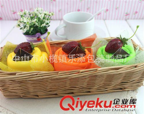 廠家直供環(huán)保購(gòu)物袋、滌綸購(gòu)物袋、造型購(gòu)物袋、蛋糕購(gòu)物袋可訂制