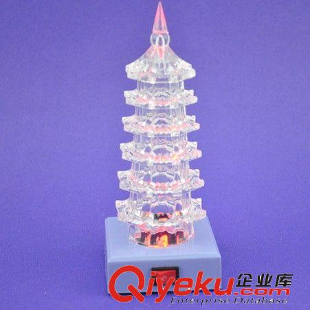 七彩燈塔帶底座工藝禮品 熱賣學七彩光禮品 圣誕節(jié)日禮物促銷批發(fā)原始圖片2