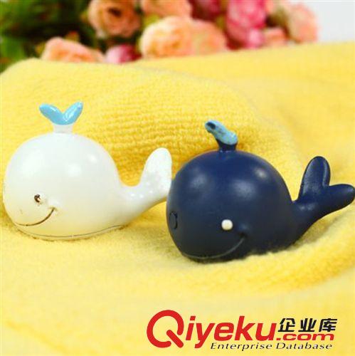 創(chuàng)意小鯨魚辦公桌裝飾小擺件 情侶贈送樹脂工藝品擺設(shè)原始圖片2