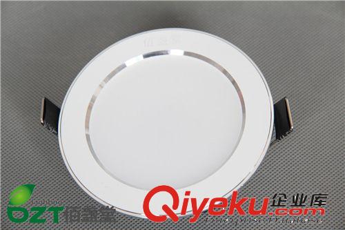 變色筒燈RGB七彩+正白光2.5寸調光3W分段LED天花燈商業(yè)超薄筒燈原始圖片2