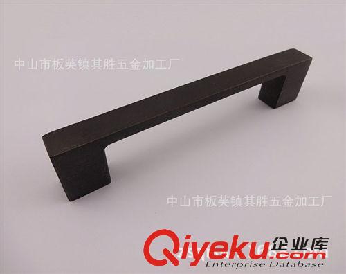 I158廠家直銷家具用現(xiàn)代雙孔拉絲鎳鋅合金拉手