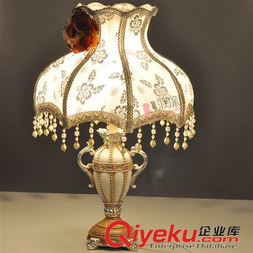 廠家直銷批發(fā)歐式復(fù)古宮廷家居裝飾樹脂臺(tái)燈酒店工程燈軟裝R1106原始圖片2