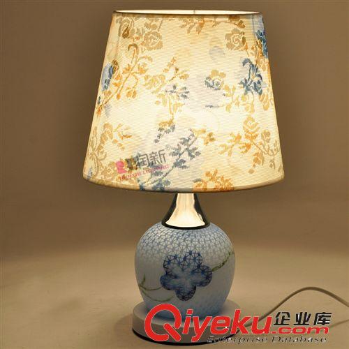 潤(rùn)新廠家批發(fā)田園可愛(ài)溫馨臥室床頭裝飾小臺(tái)燈酒店工程燈R1086A原始圖片2