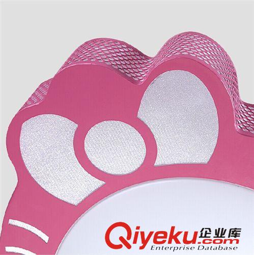 廠家直批 創(chuàng)意卡通KITTY貓兒童房吸頂燈一個(gè)起批配LED節(jié)能光源